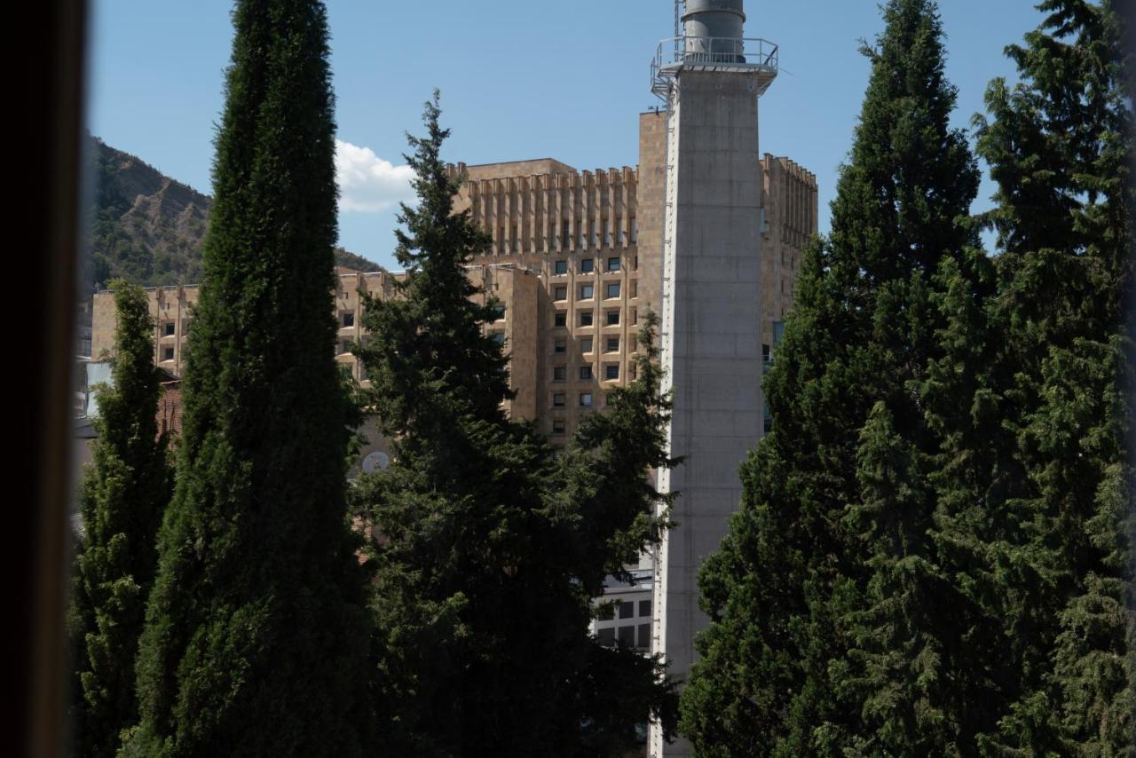 center 4 you Hotel Tiflis Exterior foto