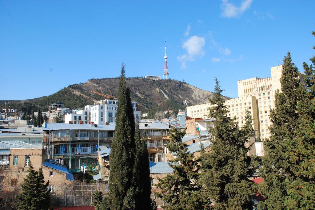 center 4 you Hotel Tiflis Exterior foto